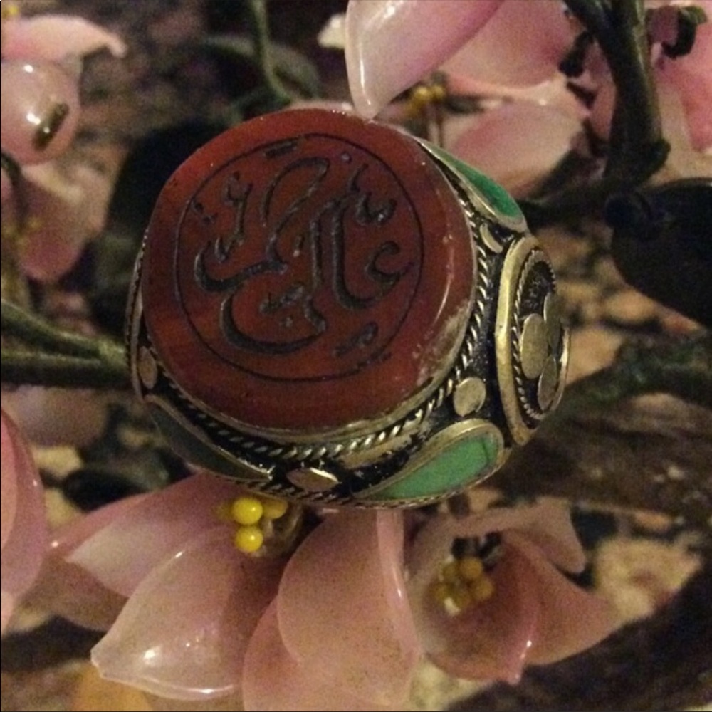 Antique engraved carnelian ring